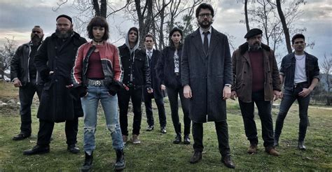Watch La casa de papel .